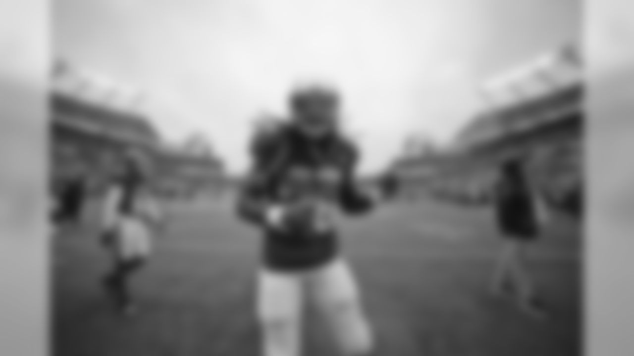 Melvin Gordon gets pumped up ahead of the 2019 Pro Bowl on Sunday, Jan. 27, 2019 in Orlando, FL.