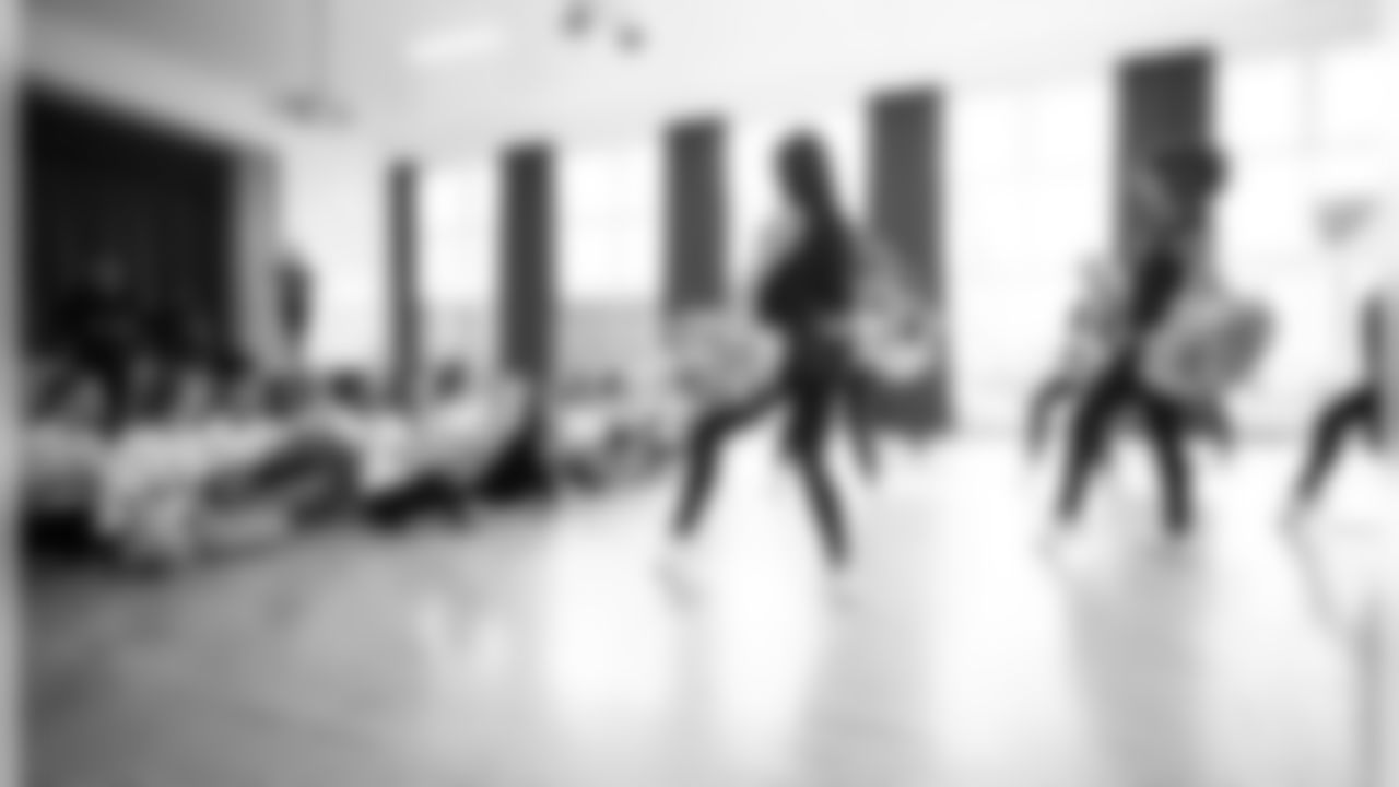 101818_CG_School_Visit_036