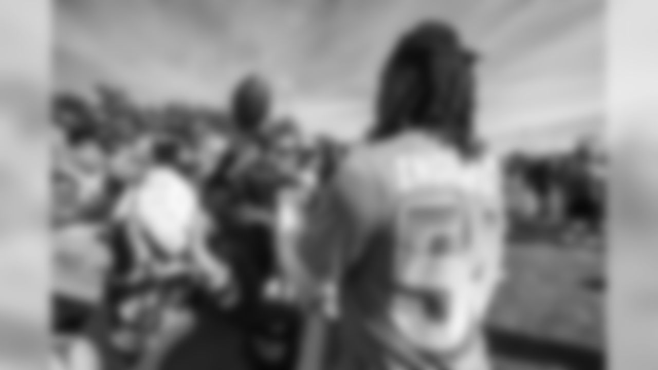 Melvin Ingram signs autographs for fans at Pro Bowl practice on Friday, Jan. 25, 2019 in Orlando, FL.