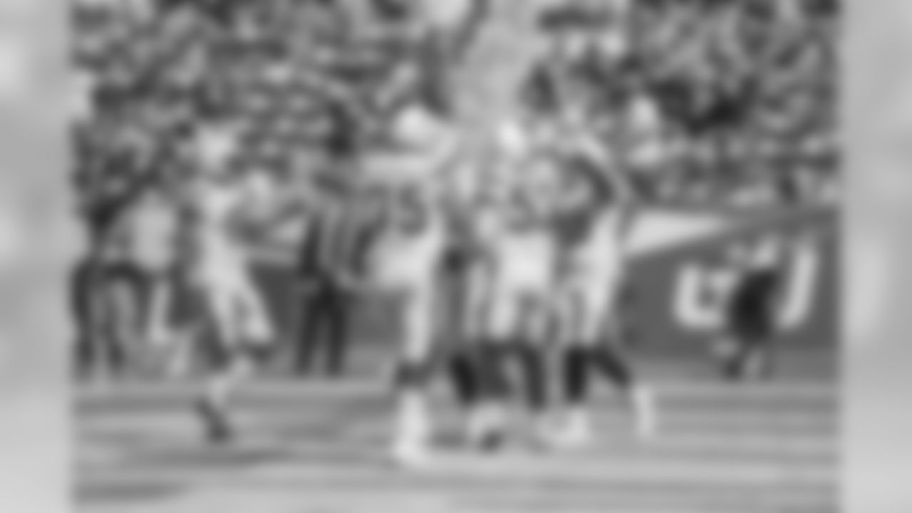 Kansas City Chiefs at Los Angeles Chargers on Sunday, September 09, 2018 in Carson, CA. Final score: 38-28 .