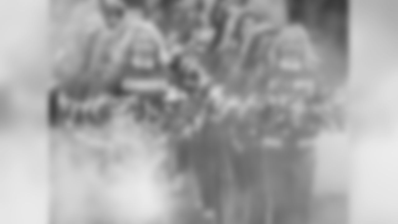 006_2018_ChiefsRaiders_Cheer