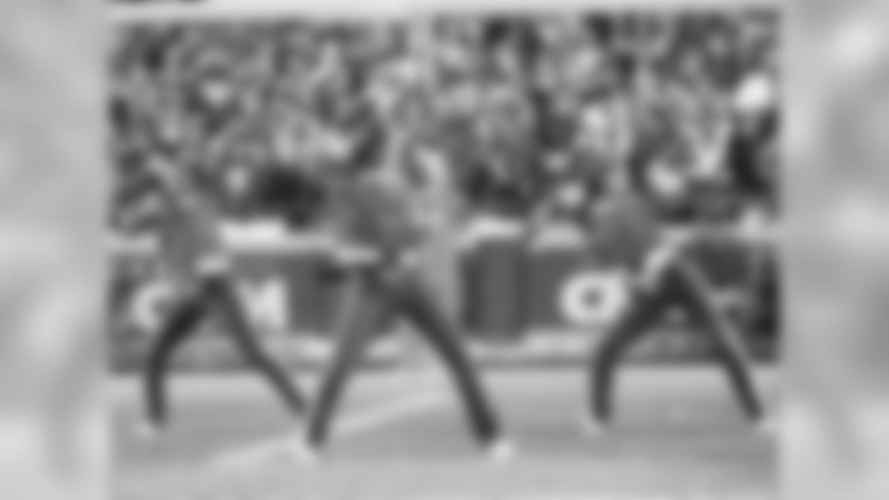 045_IndyCheer_DivPO