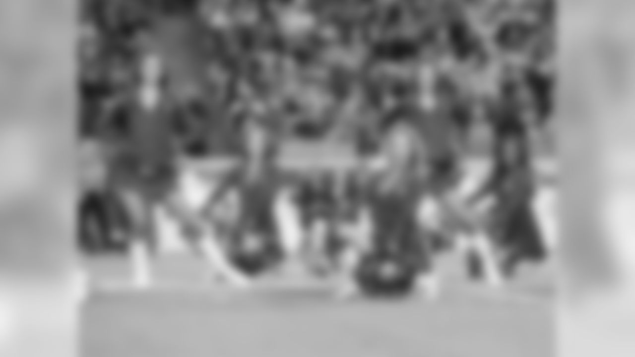A look at the Kansas City Chiefs Cheerleaders during the Chiefs vs Bengals game