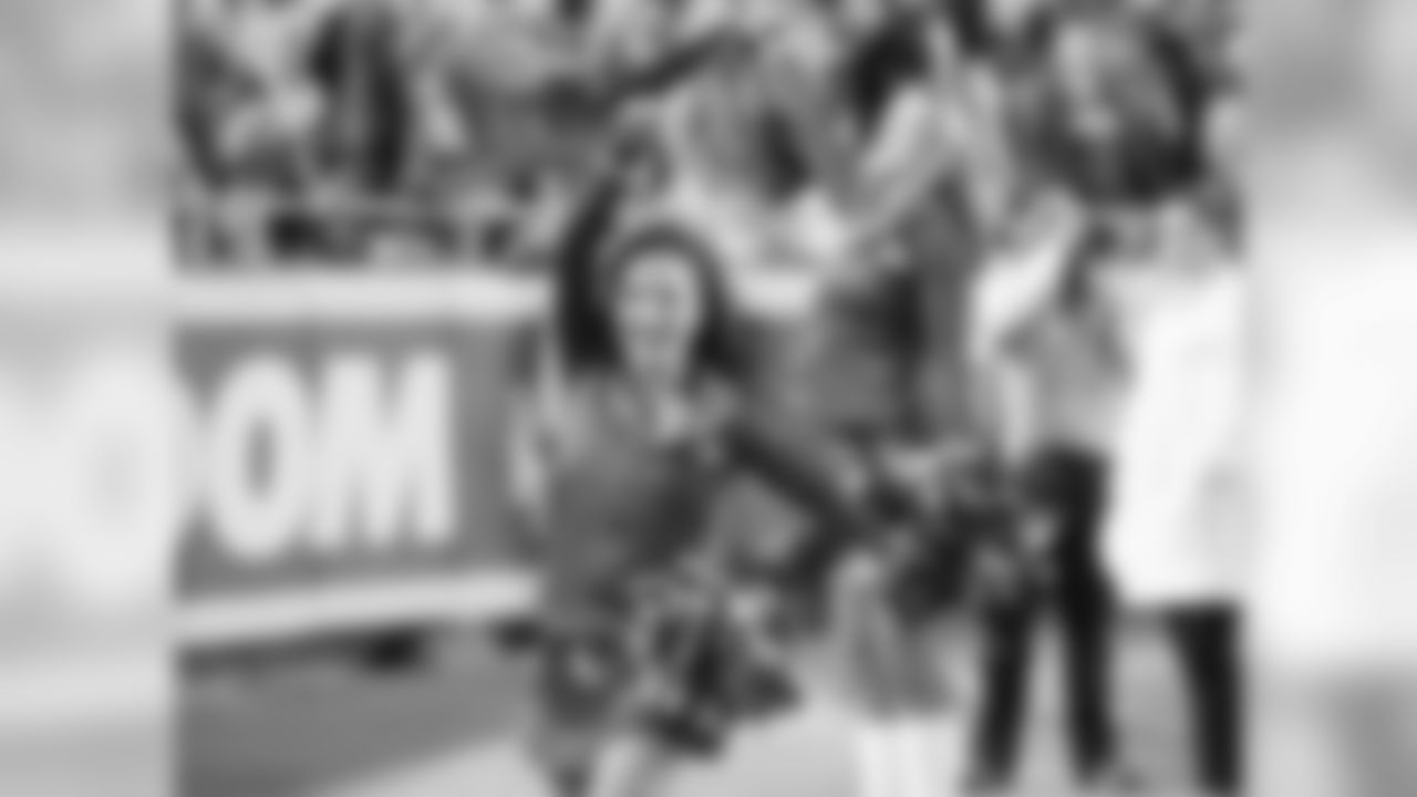 A look at the Kansas City Chiefs Cheerleaders during the Chiefs vs Bengals game
