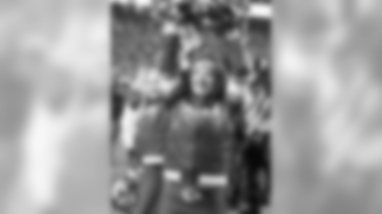 049_IndyCheer_DivPO