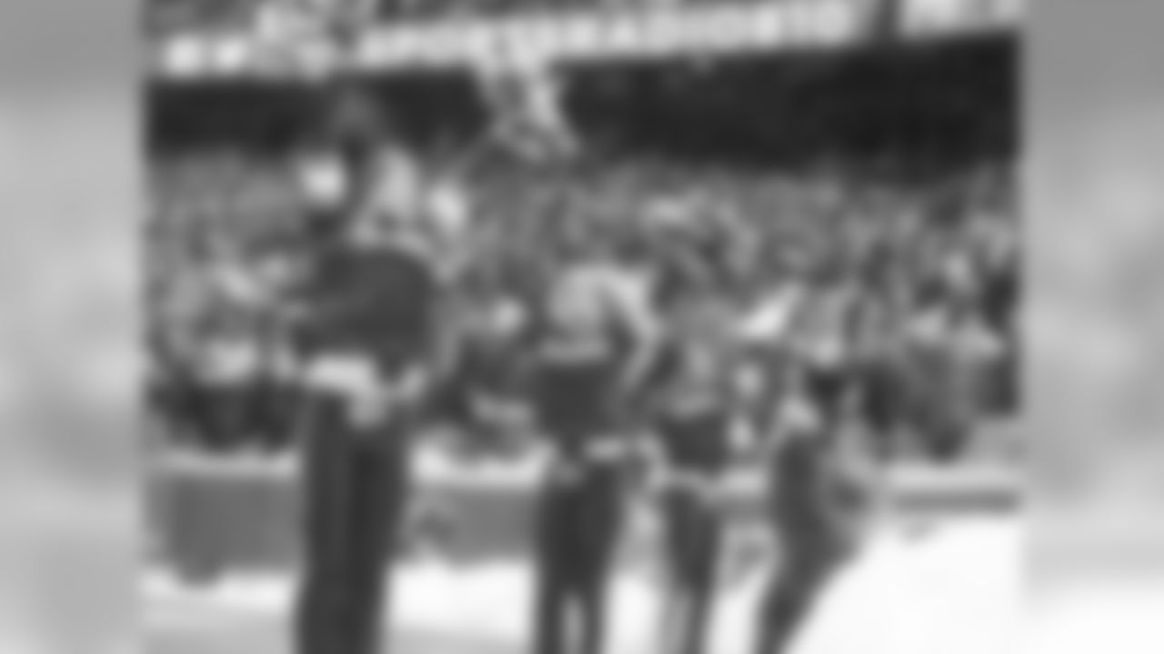 031_IndyCheer_DivPO