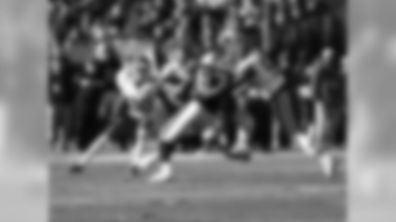 Kansas City Chiefs at Oakland Raiders at Oakland Alameda Coliseum on December 2, 2018.