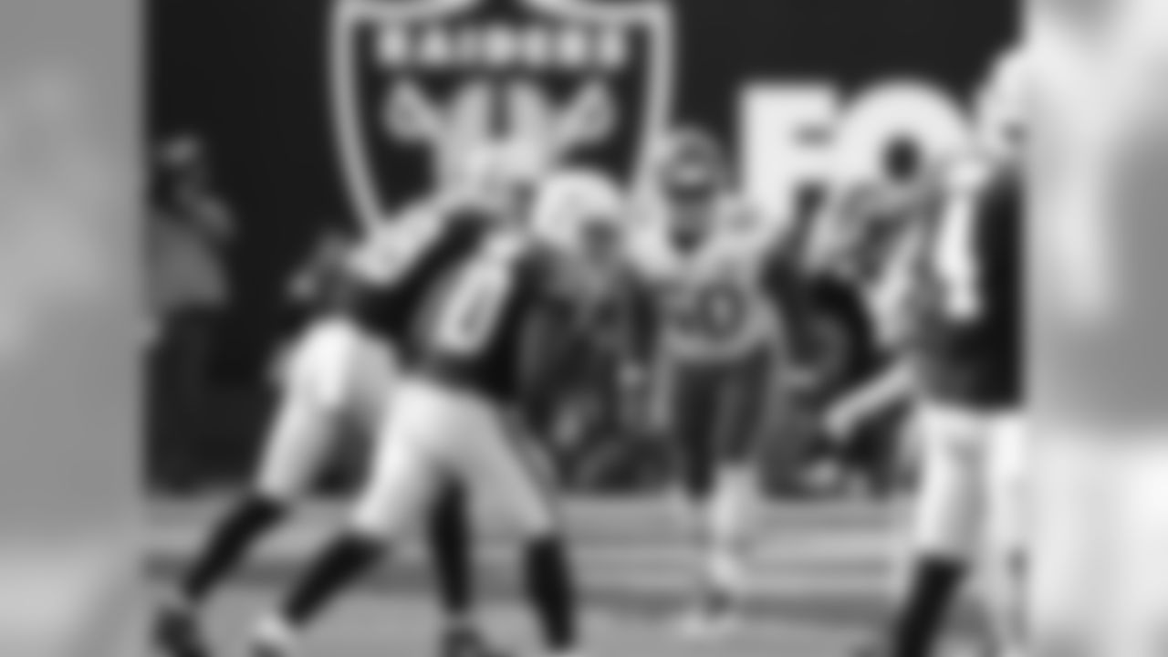 Kansas City Chiefs at Oakland Raiders at Oakland Alameda Coliseum on December 2, 2018.