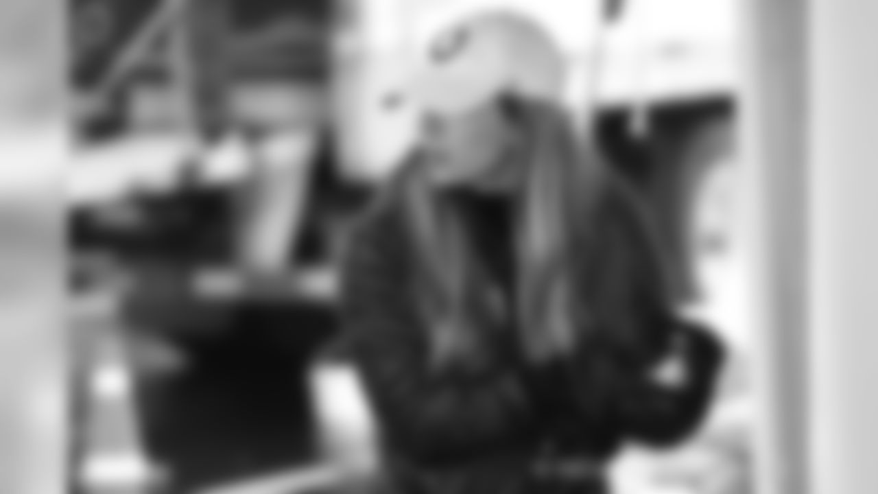 2018_1119_HorseshoeHelp_Spon_1530