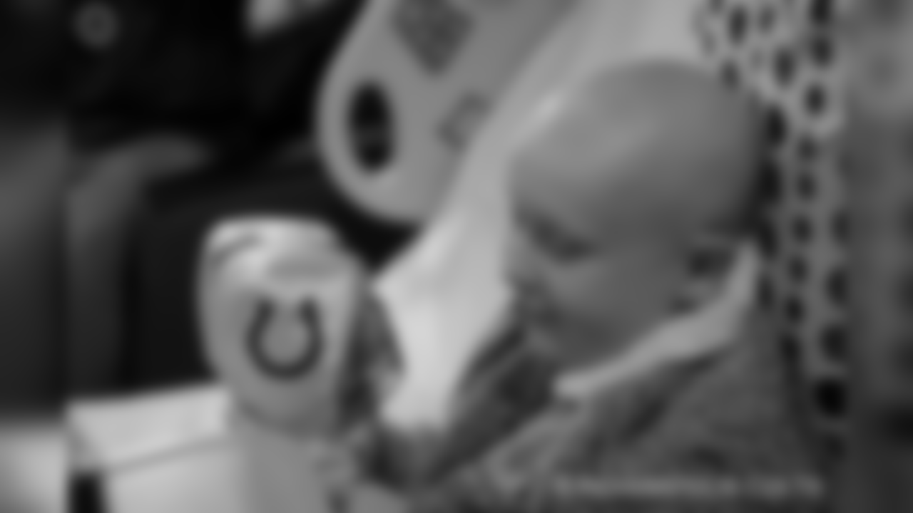 2018_1217_RileyCaroling0497