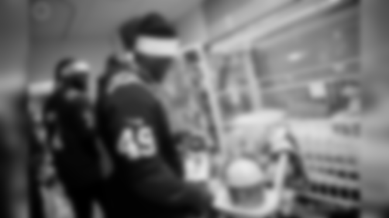 2018_1217_RileyCaroling0371