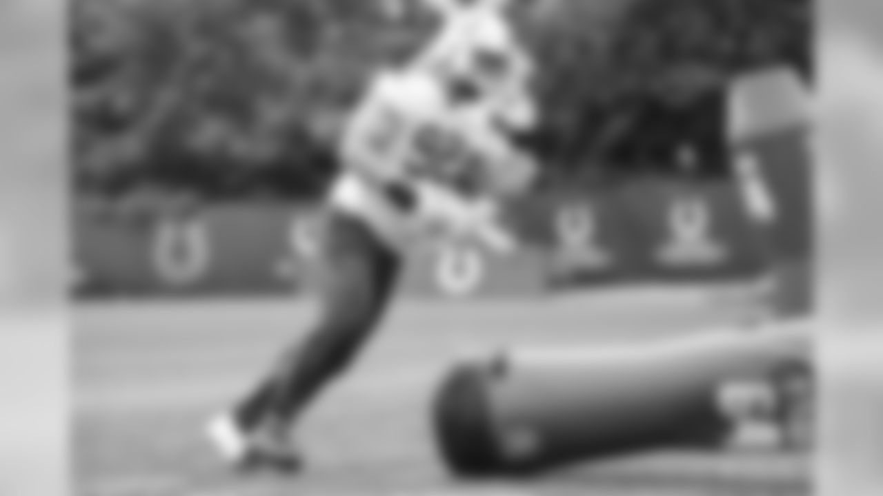 Colts offensive and defensive lineman battle in the trenches during OTAs.