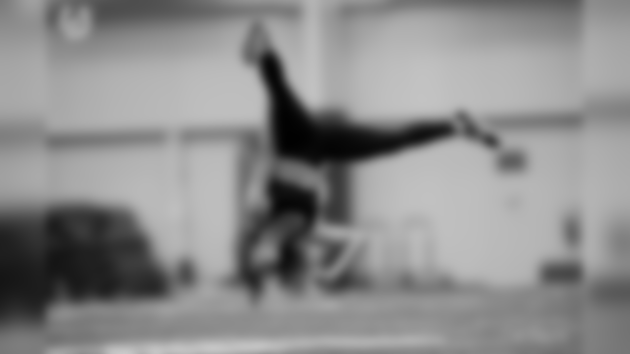 A behind the scenes look at the 2019 cheer finalists during last nights dance practice.