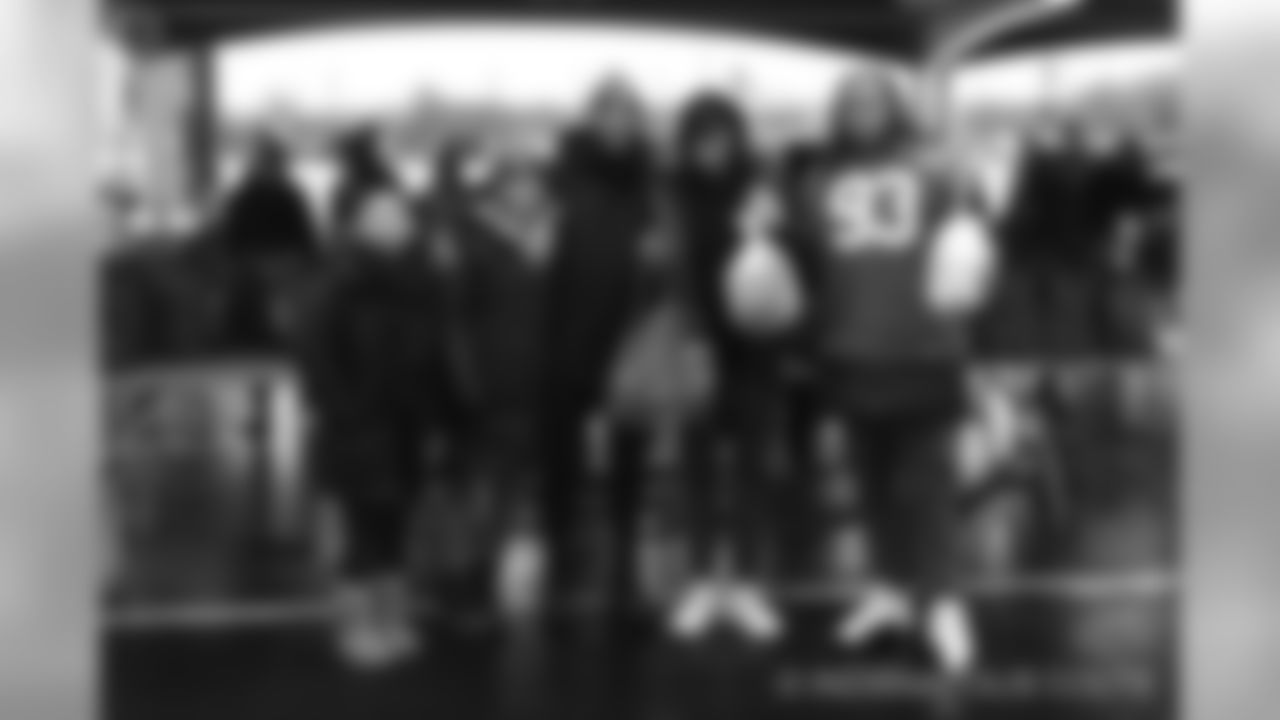2018_1119_HorseshoeHelp_Spon_1340