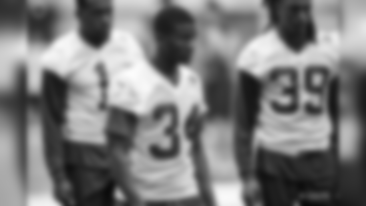 Practice highlights from day one of the Colts 2019 Rookie Mini-Camp!