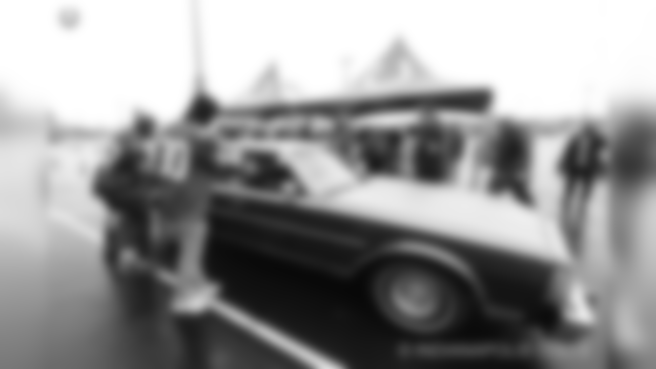 2018_1119_HorseshoeHelp_Spon_1433