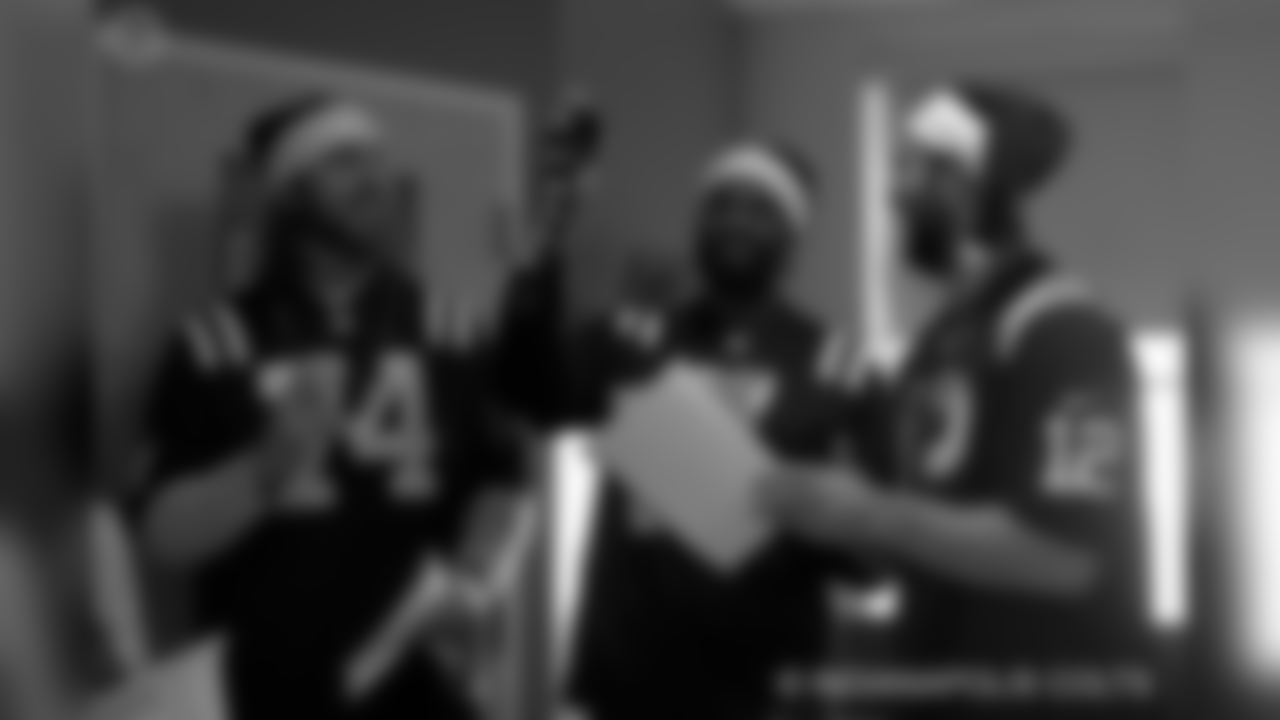 2018_1217_RileyCaroling0229