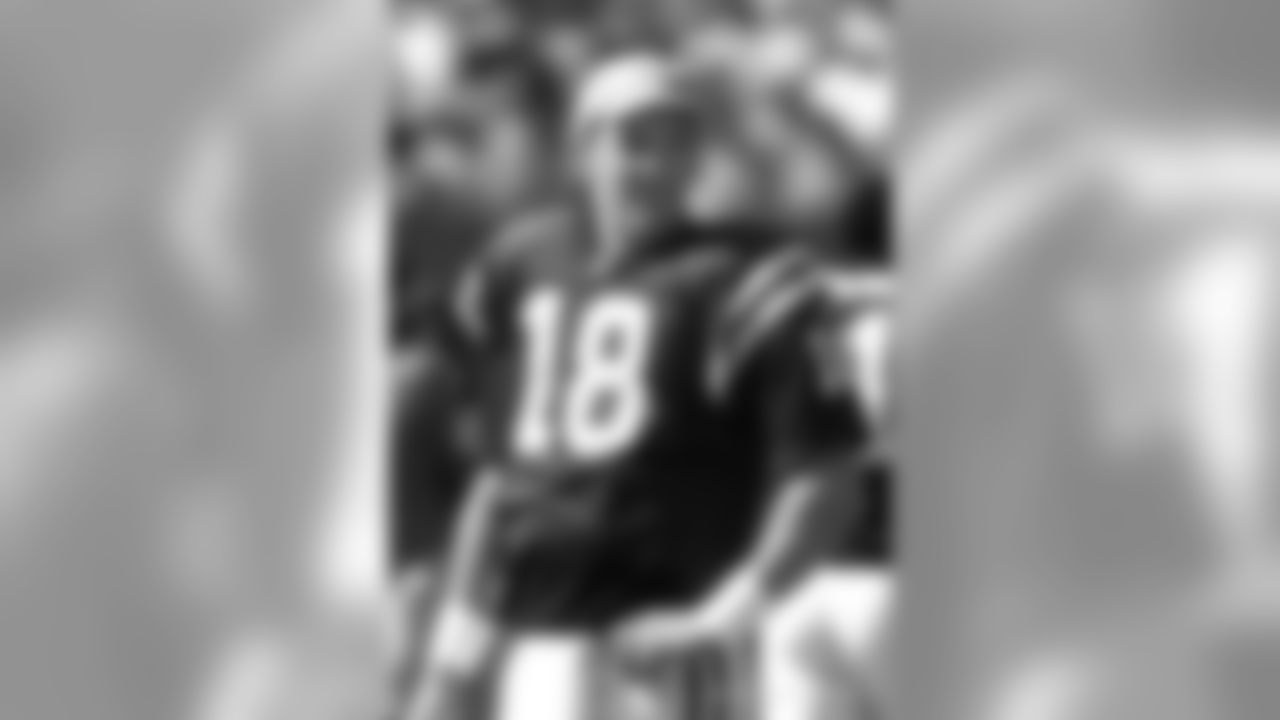 Indianapolis Colts quarterback Peyton Manning sets for play during his rookie year in 1998. (AP Photo / Al Messerschmidt)