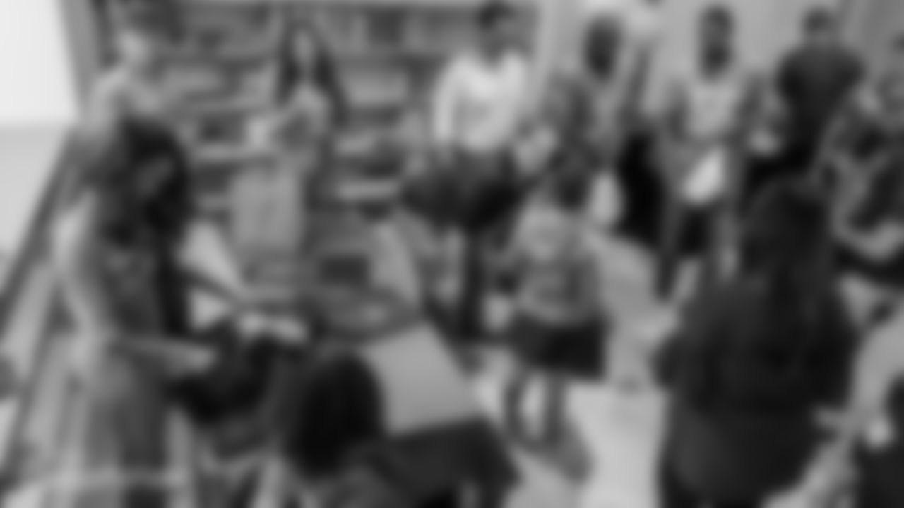 111618-TurkeyGiveaway-CG4118