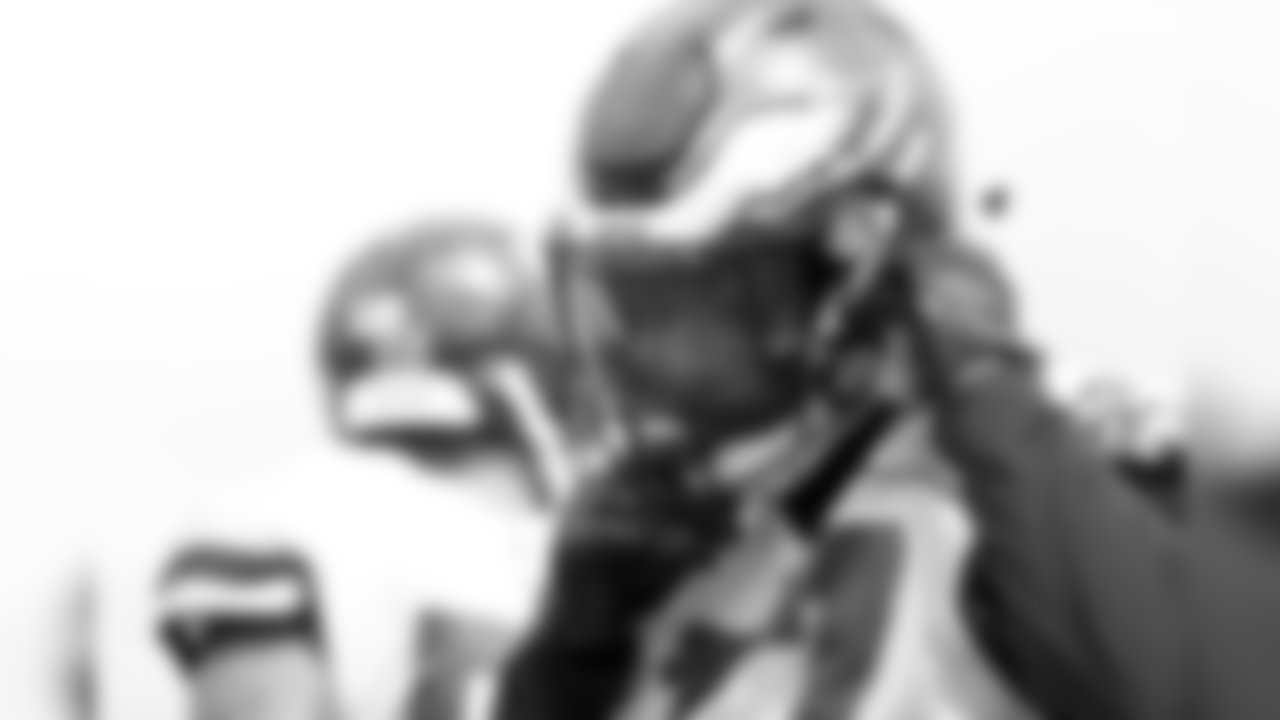 DL Michael Bennett
