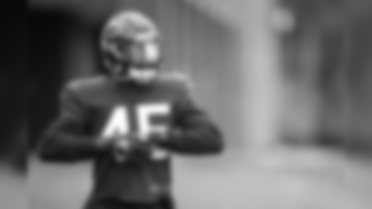LB Deion Jones
Atlanta Falcons/ Carmen Mandato