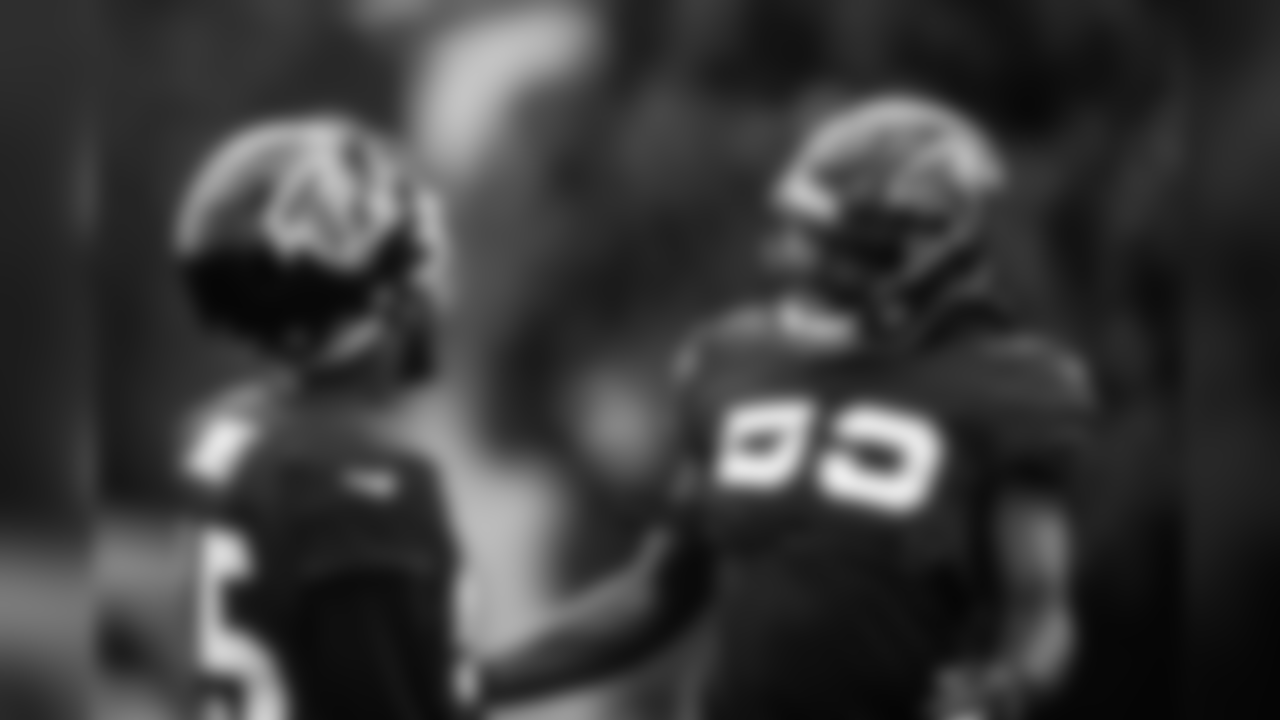 LB Deion Jones, LB De'Vondre Campbell
Atlanta Falcons/ Carmen Mandato