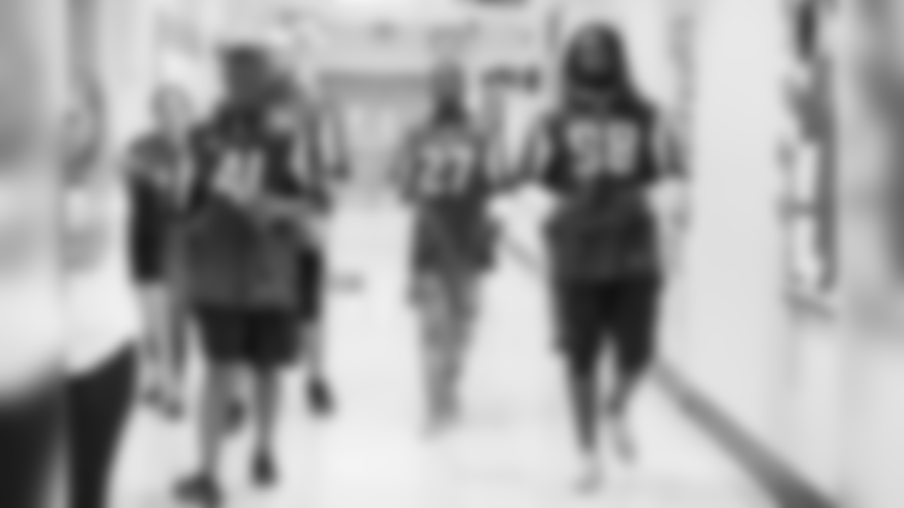 DE Takkarist McKinley, S Damontae Kazee , G Ben Garland, DB Sharrod Neasman
Atlanta Falcons / Kara Durrette