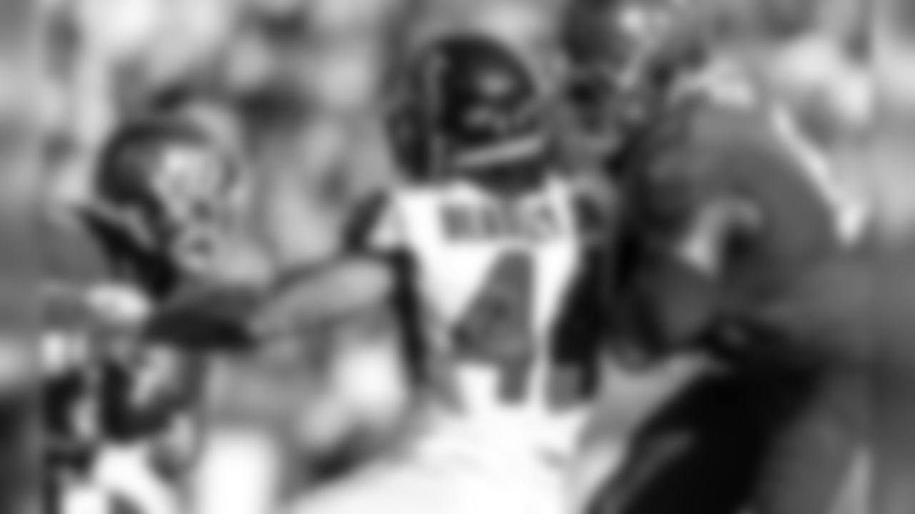 OLB Vic Beasley Jr.
Atlanta Falcons / Carmen Mandato