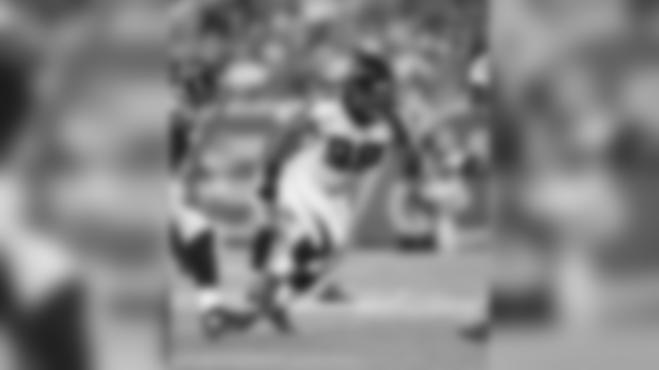DE Adrian Clayborn