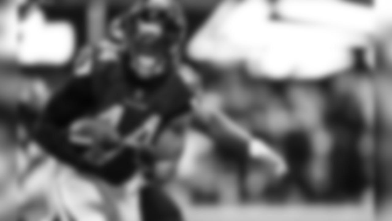 OLB Vic Beasley Jr.
Atlanta Falcons / Kara Durrette