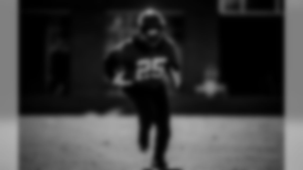 RB Ito Smith
Atlanta Falcons / Carmen Mandato