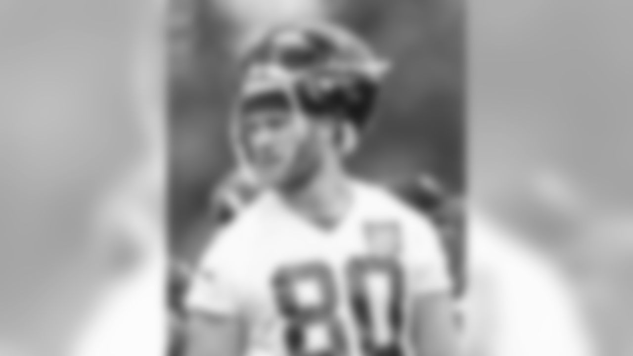 TE Troy Mangen