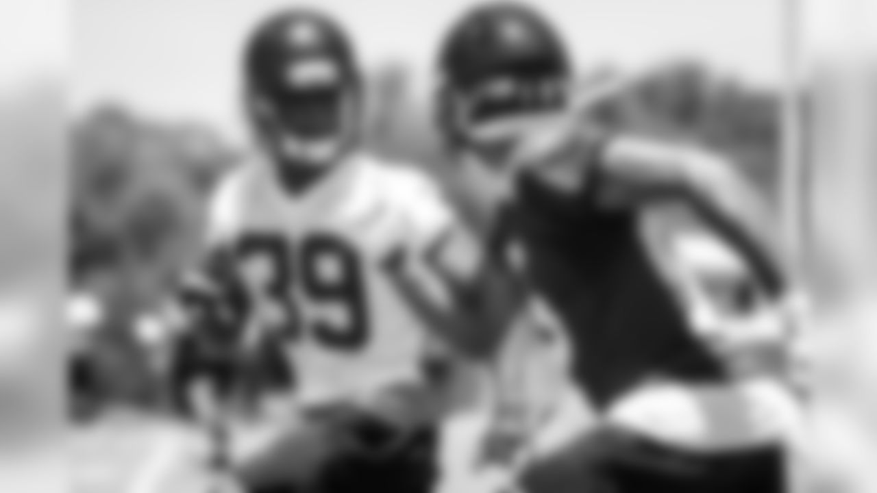 CB Taveze Calhoun