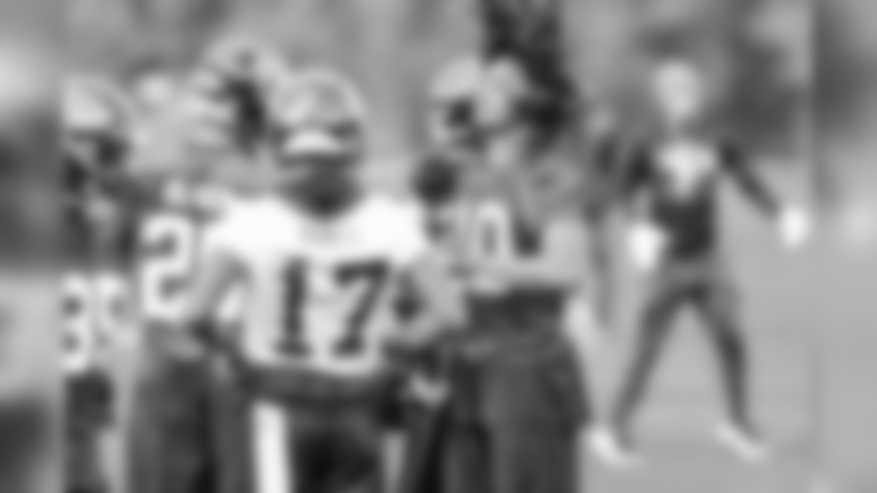 WR Marvin Hall, DB Ryan Neal
Atlanta Falcons/ Kara Durrette