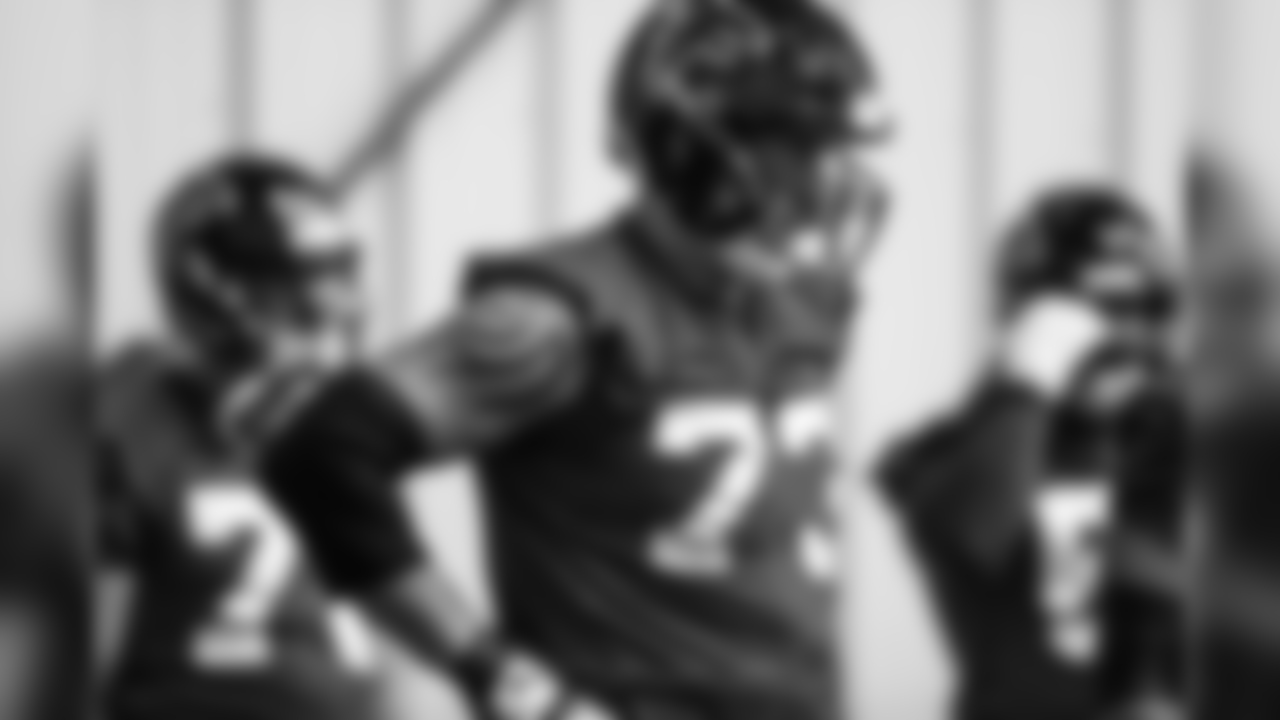 T Ryan Schraeder
Atlanta Falcons/ Kara Durrette