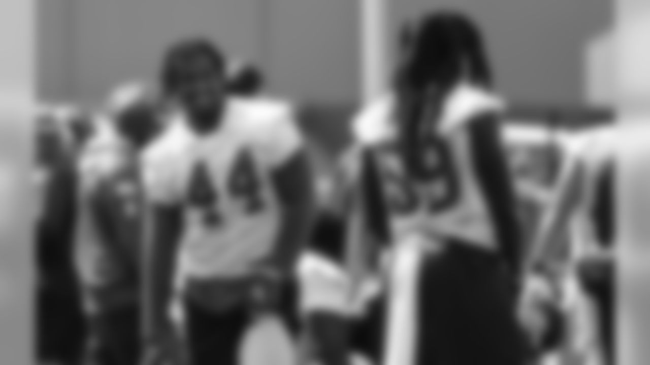 OLB Vic Beasley Jr, LB De'Vondre Campbell