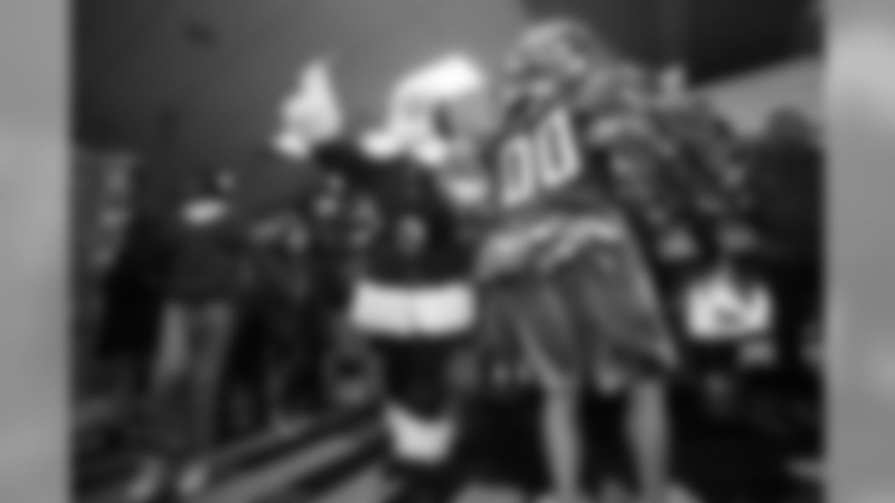 100 Atlanta Public School students were surprised with a winter wonderland complete with Atlanta Falcons players, cheerleaders, Freddie the Falcon, Santa Claus and a personalized locker full of gifts.