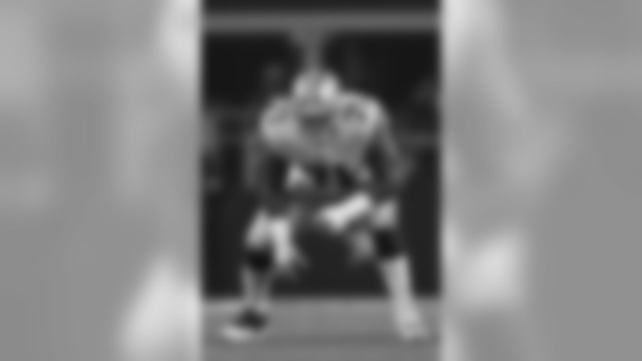 Dallas Cowboys offensive tackle La'el Collins (71) lines up on the line of scrimmage during an NFL preseason football game against the Arizona Cardinals on Sunday, Aug. 26, 2018 in Arlington, Texas. Arizona won 27-3. (Aaron M. Sprecher via AP)