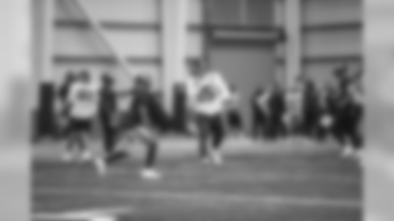 E_18_1206_GiantsPractice025