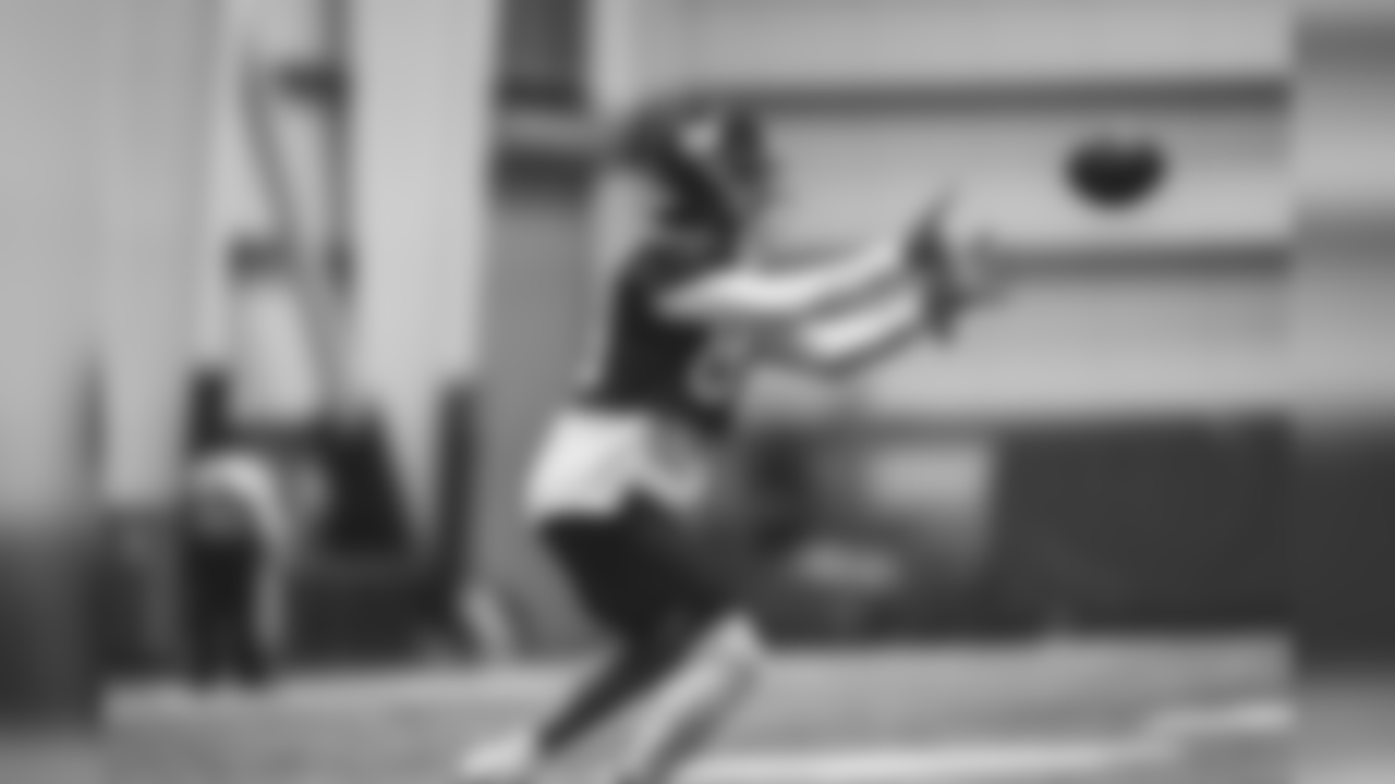 E_18_1115_GiantsPractice037