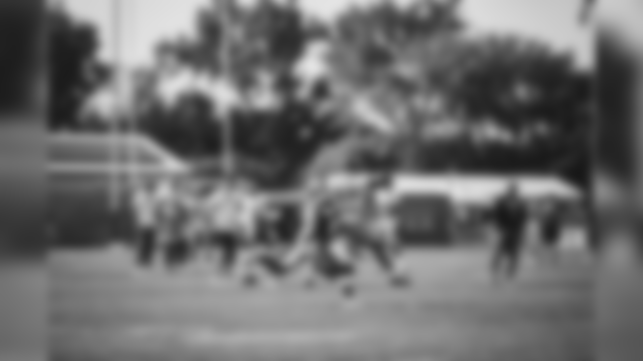 E_18_0814_GiantsLionsPratctice1102