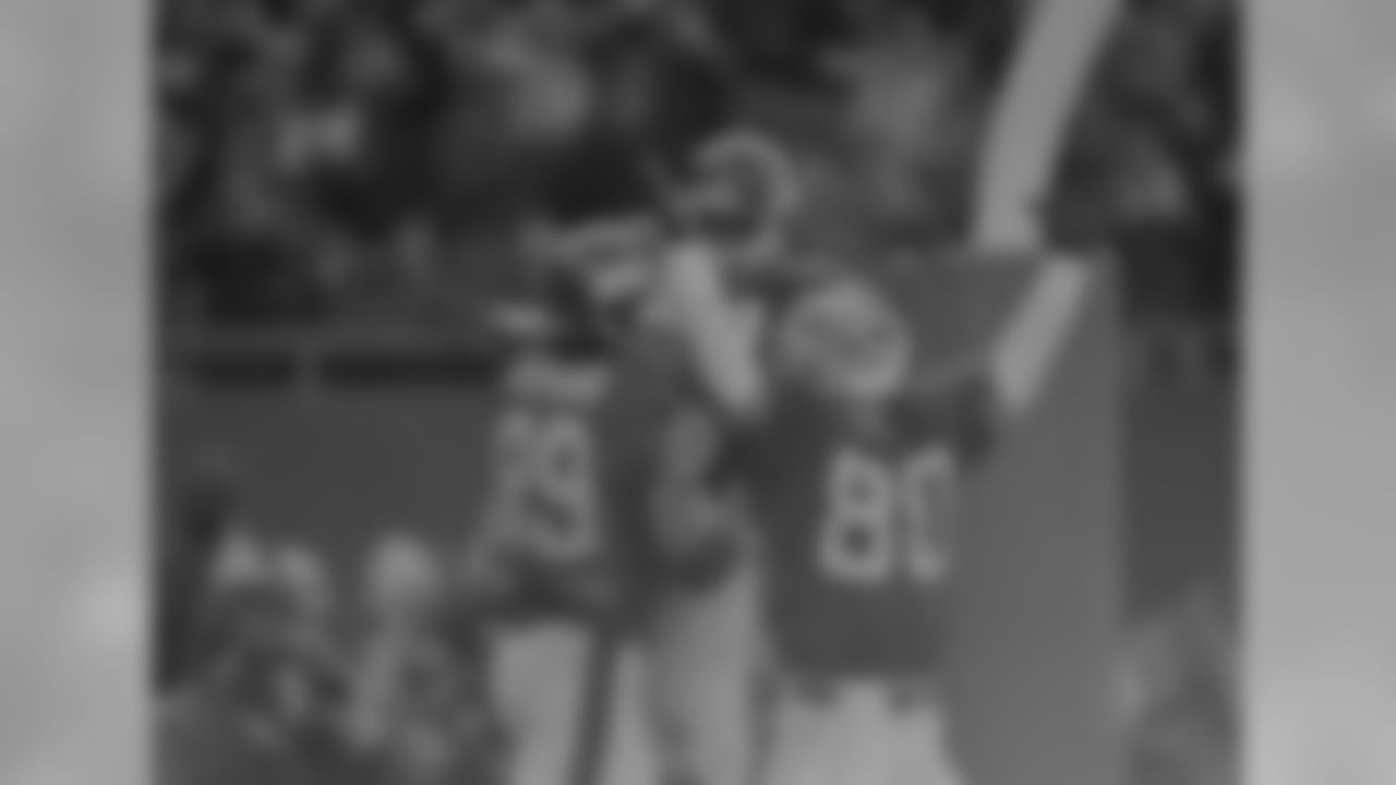7) 1985 -- 399 PTS (24.9 PTS/G)