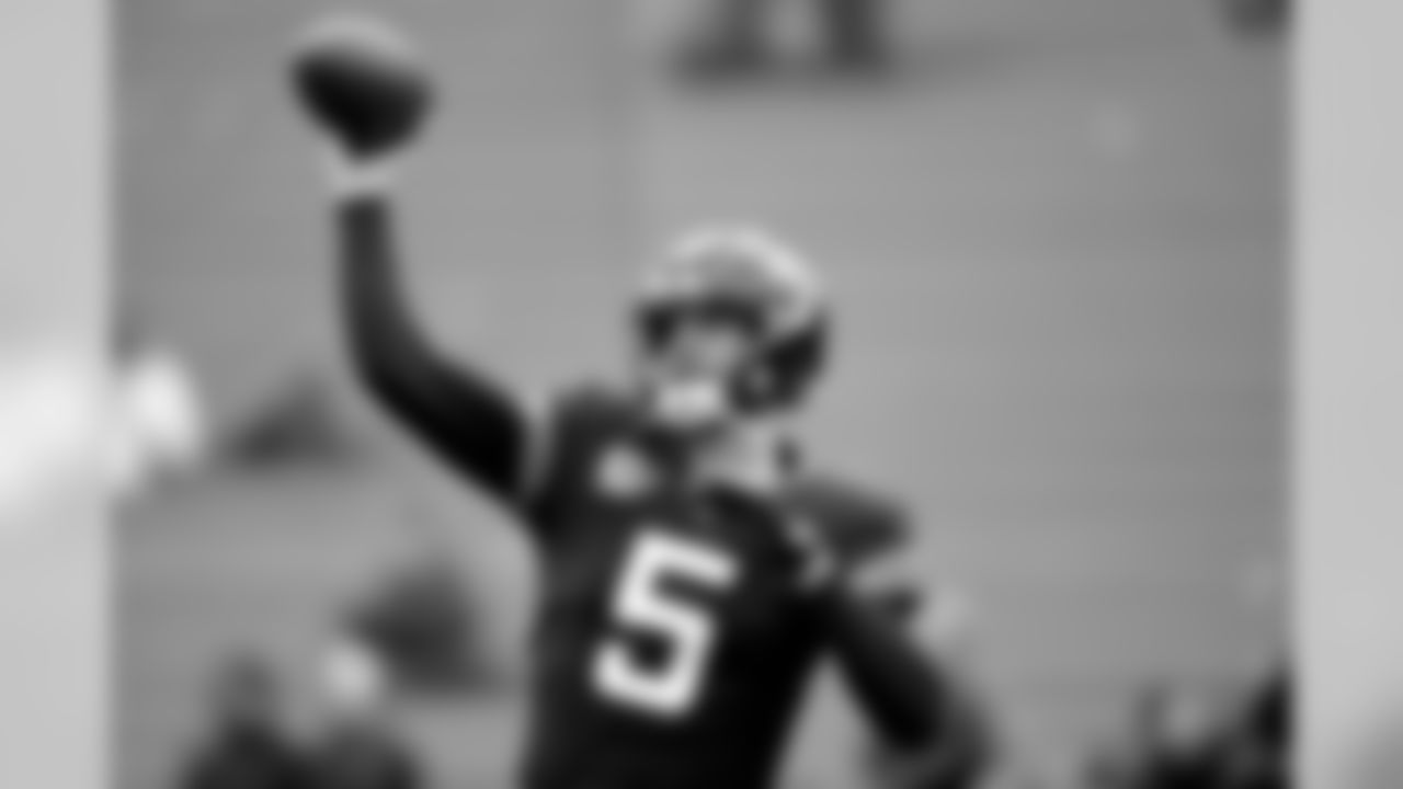 Jacksonville Jaguars quarterback Blake Bortles works out prior to an NFL football game against the Buffalo Bills, Sunday, Nov. 25, 2018, in Orchard Park, N.Y. (AP Photo/Adrian Kraus)