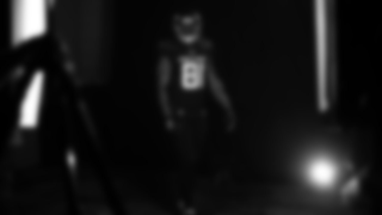 E_1D2_5597