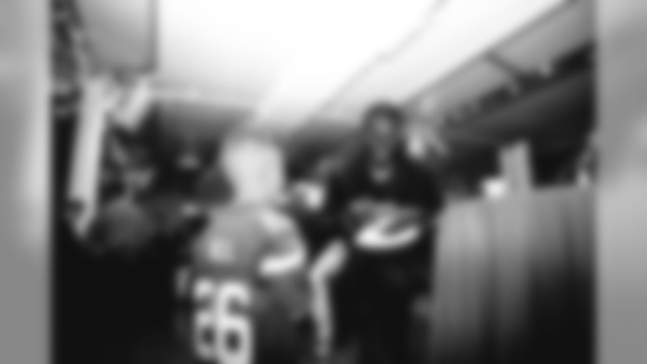E_SNY_7660