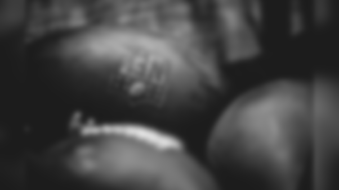 E_1D2_3623
