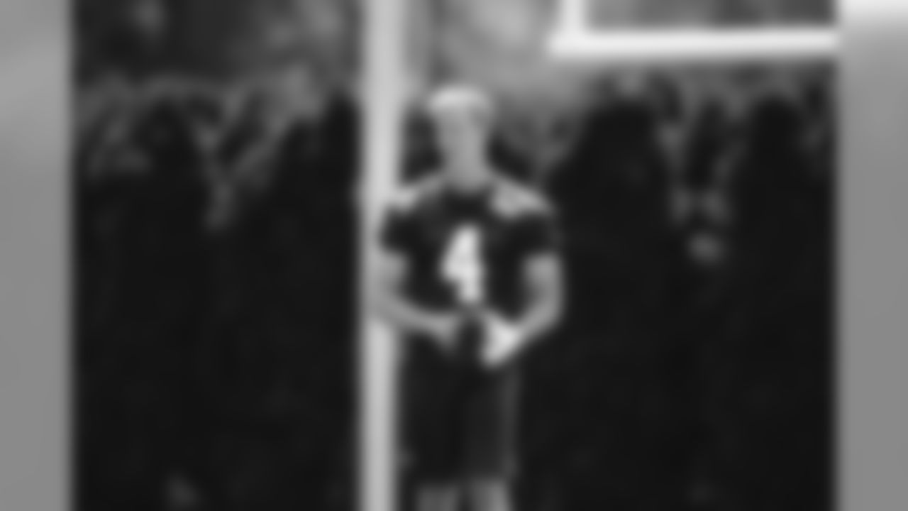 E_SNY_0243