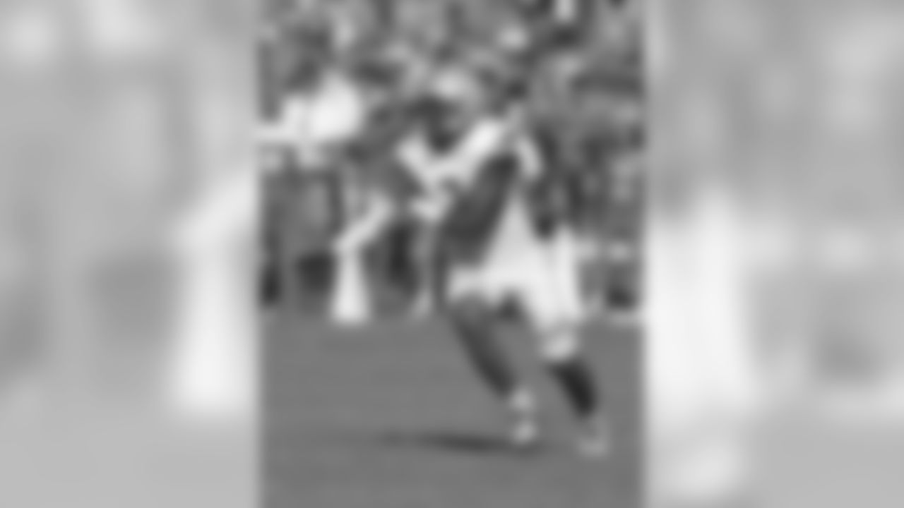 View photos of NFL prospect Harold Landry.