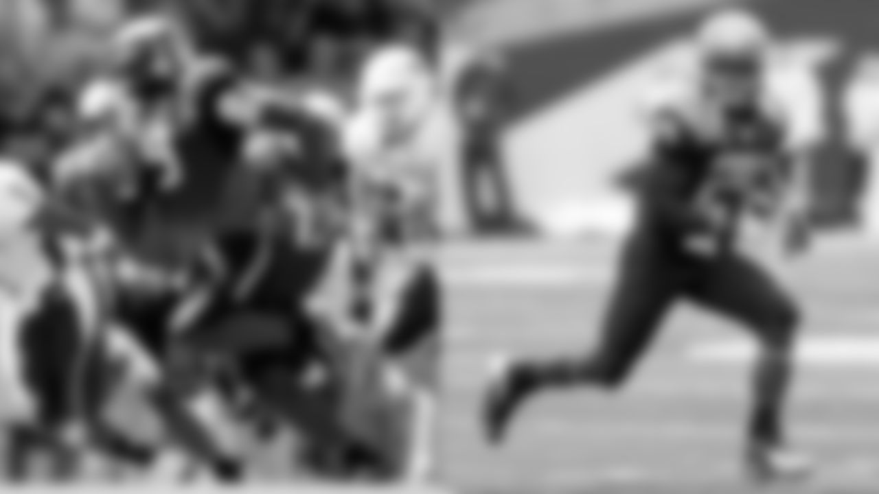 Lions RB LeGarrette Blount and Patriots RB Kenjon Barner were teammates at Oregon in 2009. The duo helped the Oregon rushing attack finish third in the NCAA in yards per game (280.1) and propelled the Ducks to a 10-3 overall record and an appearance in the Rose Bowl.