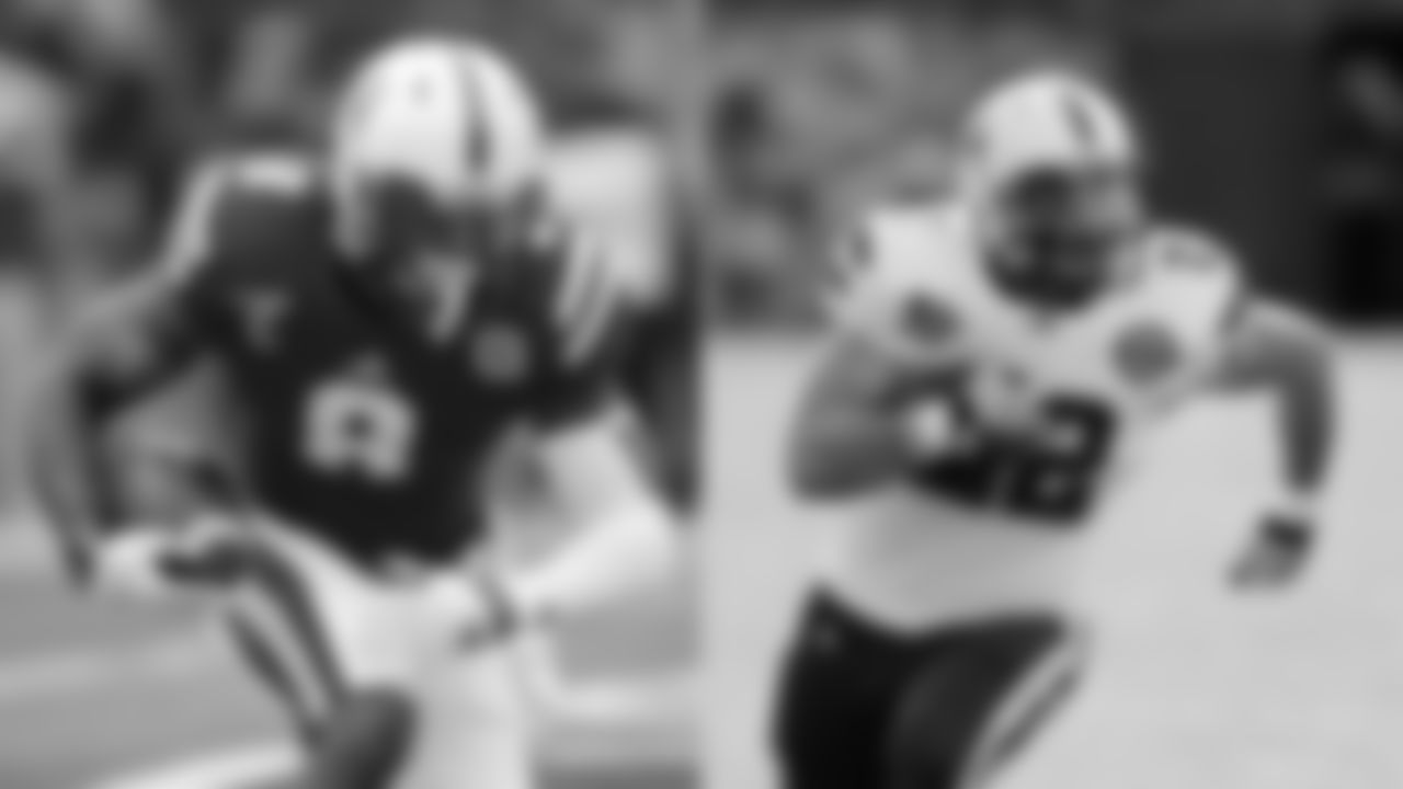 Lions RB Ameer Abdullah and Patriots RB Rex Burkhead played in the same backfield at Nebraska for three seasons from 2011-13. The duo compiled 3,319 yards on the ground to go along with 31 touchdowns. Last season, the two wore customized cleats during the NFL’s “My
Cause, My Cleats” campaign supporting the Team Jack Foundation to bring awareness to pediatric brain cancer.